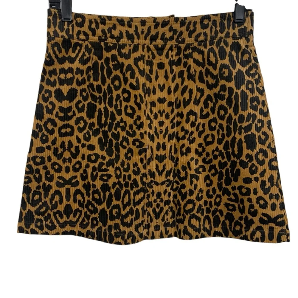 Loveriche size small cheetah print skirt